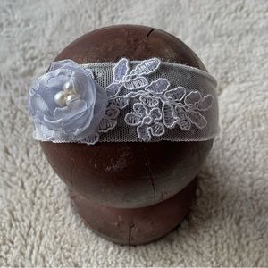 ‘Elloette’ Ivory Dotted Mesh & Blue Floral Lace Tie-Back Headband